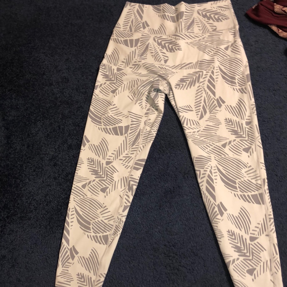 White and grey Aerie leggings